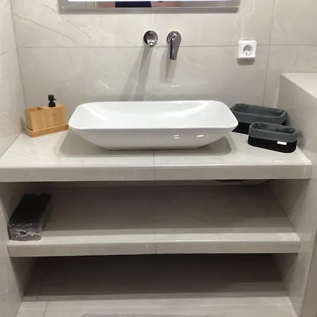 Elia Apartment